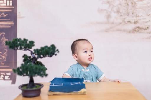 孝昌宝宝喊肚子疼怎么回事